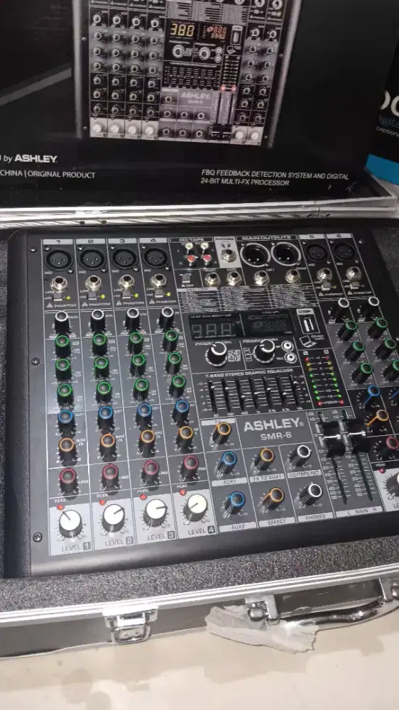 Mixer ashley 6 ch dan mic wireless merek shure
