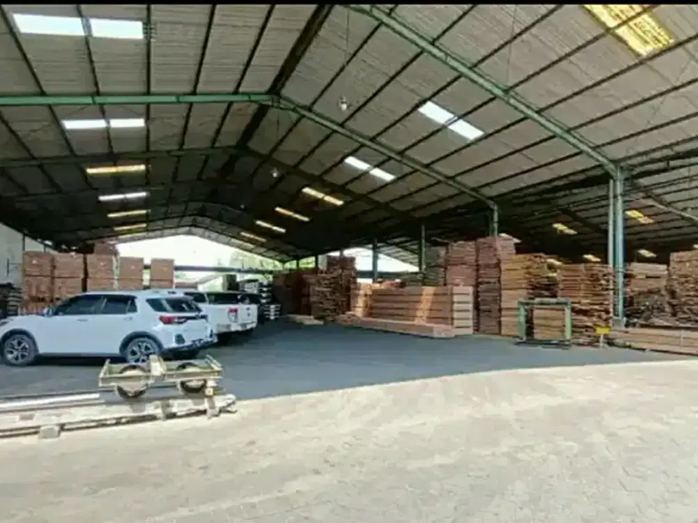 Pabrik Kayu di Gresik