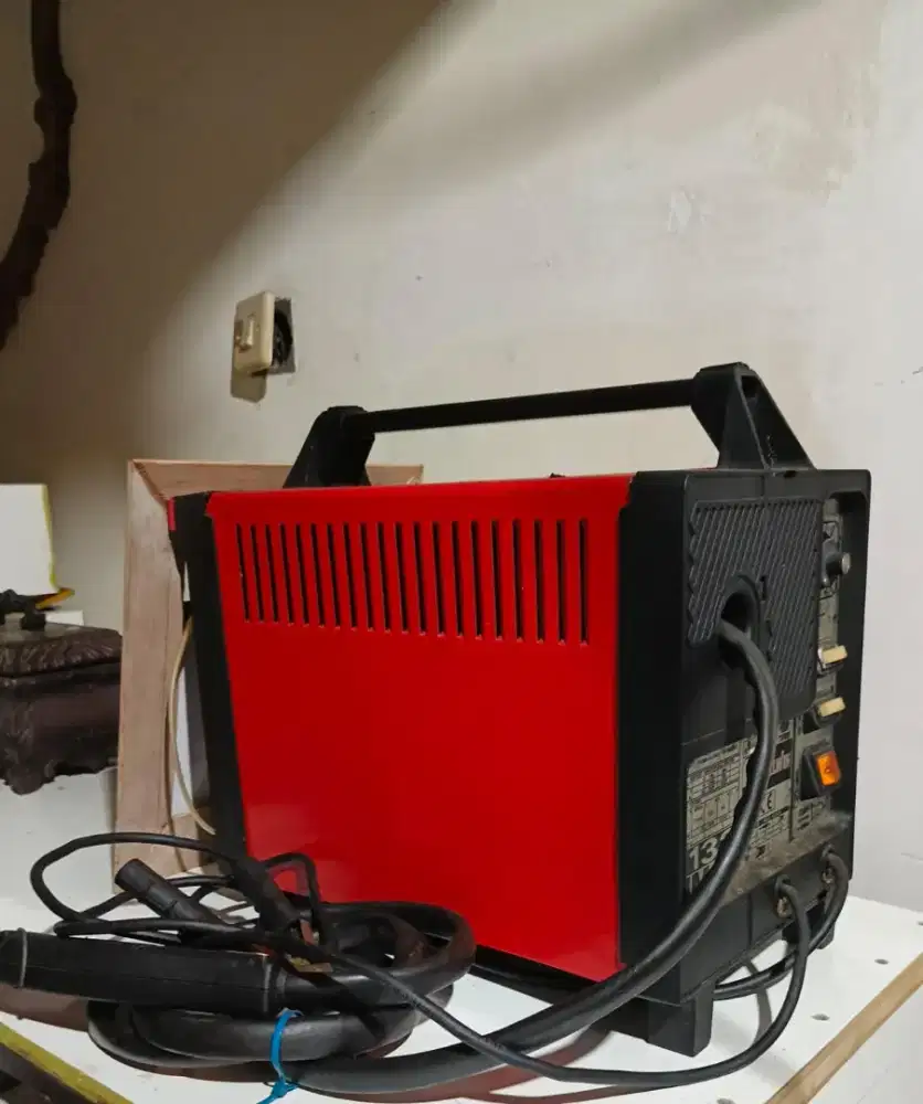 Telwin Bimax 132 Turbo adalah mesin las MIG-MAG/FLUX kompak