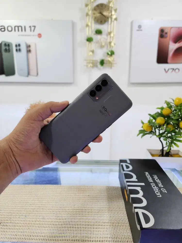 Realme GT Master 5G Ram 8+8Gb/ 128Gb Fullset Original 100% Bergaransi