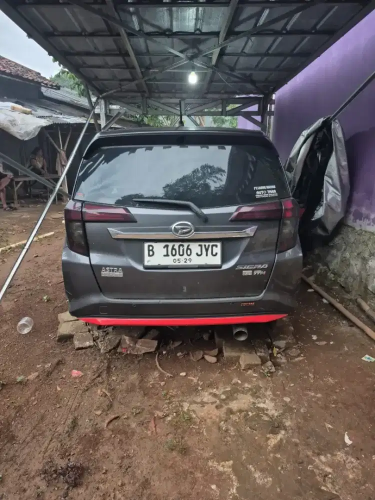 Daihatsu Sigra 1.2 R Deluxe MT 2016