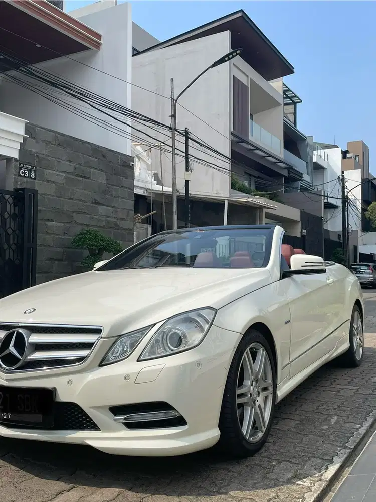 KM 30rb Mercedes-Benz E250 Cabrio 2011