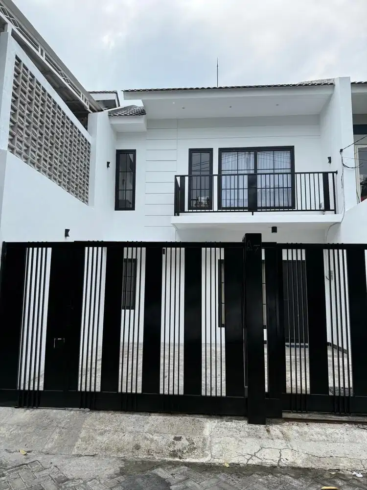DIJUAL RUMAH AMERICAN CLASSIC DI LONTAR FULL FURNISHED!