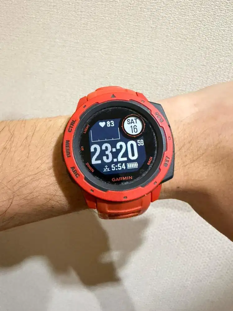 GARMIN INSTINCT
