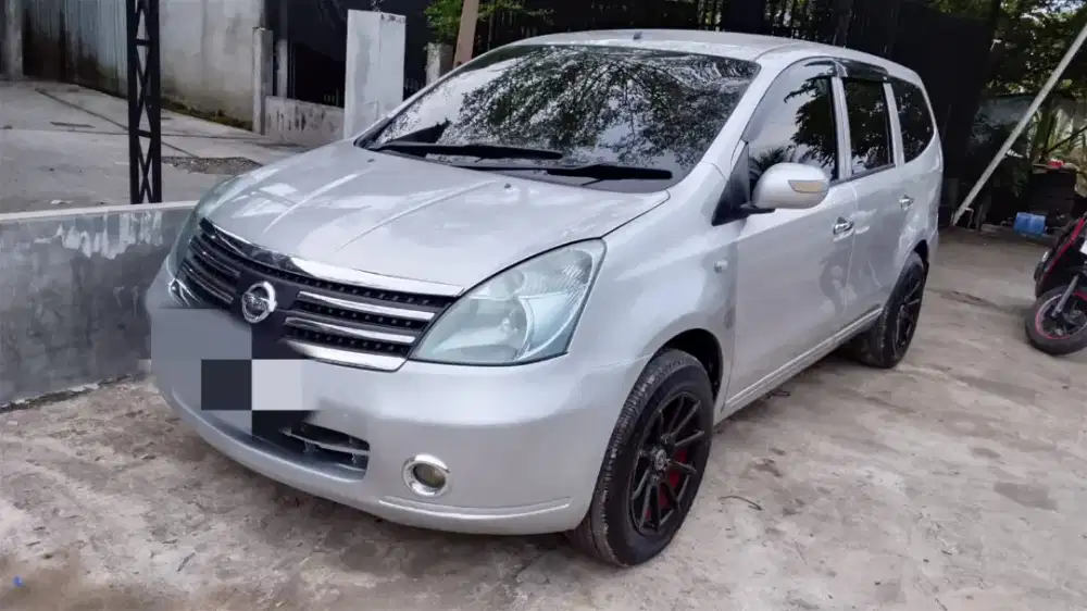NISSAN GRAND LIVINA