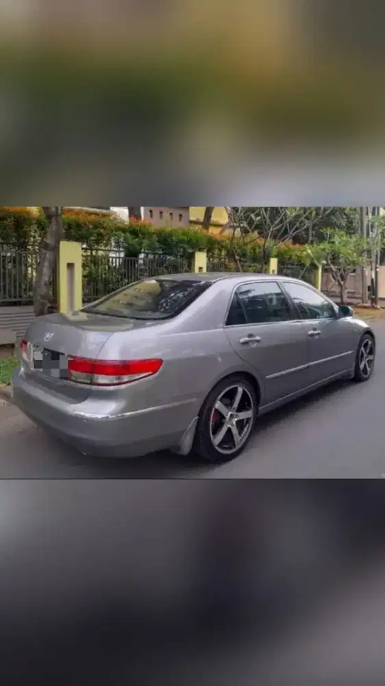 JUAL MOBIL ACCORD CM5 METIC VTIL 2005