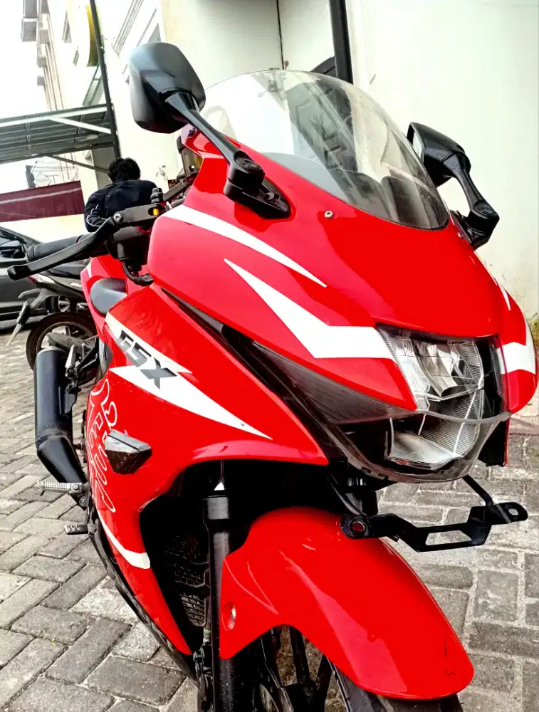 Suzuki gsx R 150 thn 2019 merah
