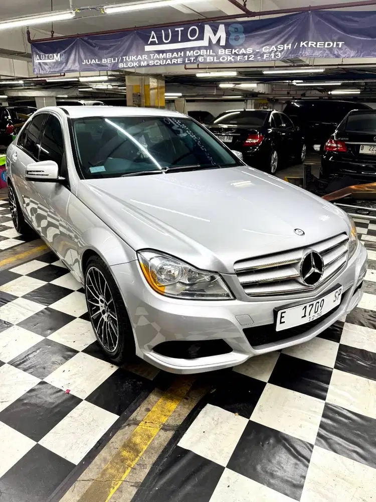 Mercedes Benz C200 CGI (W204) 2011