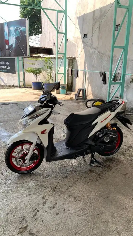 Vario Kzr 125 Putih cakep mulus