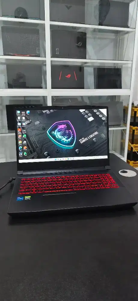 Laptop gaming MSI katana Rtx 8 GB