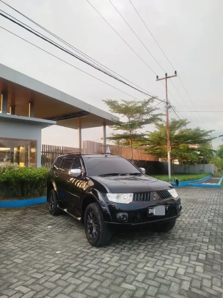 Pajero exceed 2011 matic solar