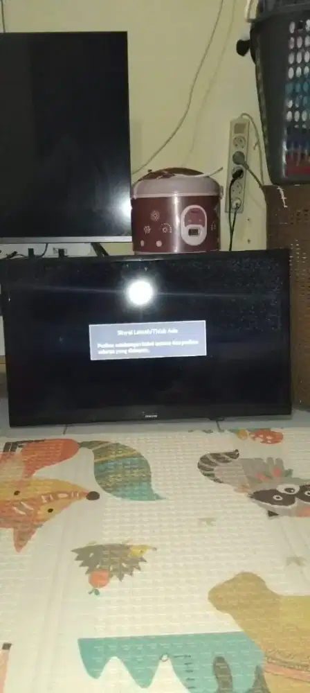 Tv Samsung model UA32J4005DK 32in