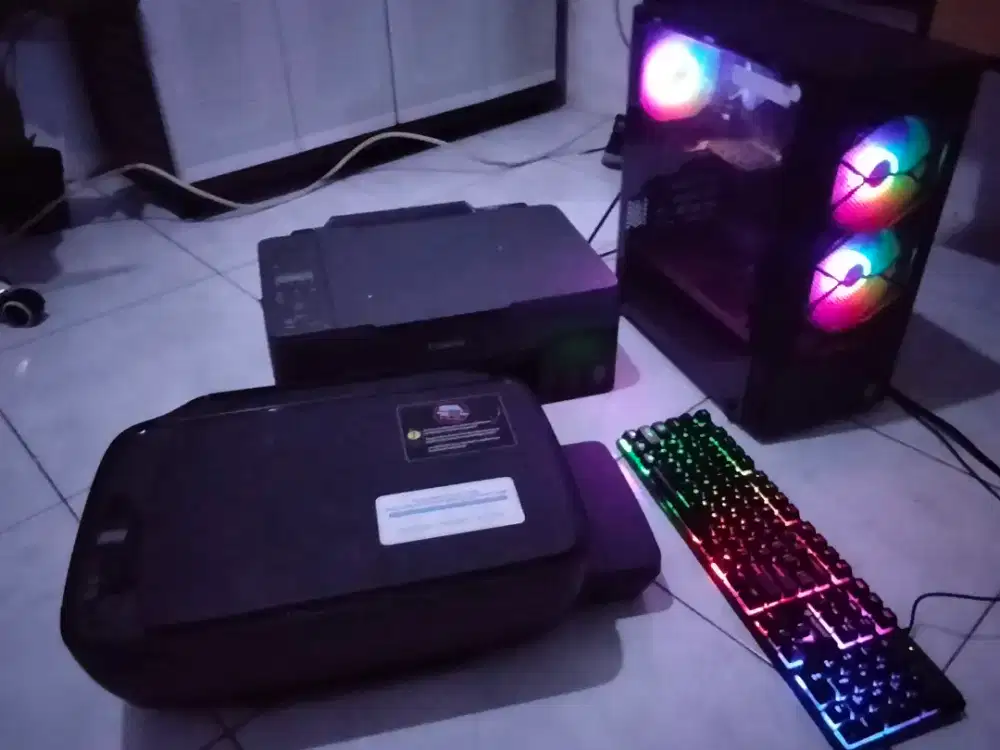 DIJUAL PC RAKITAN SPEK TINGGI + KEYBOARD LENGKAP