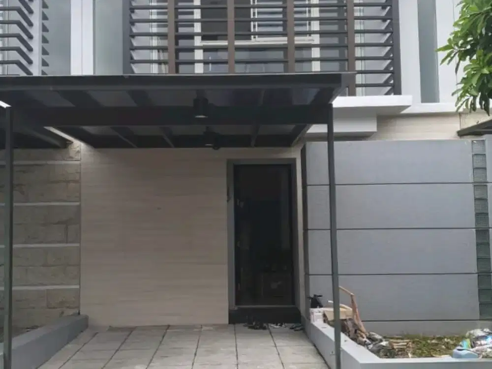 Disewakan Rumah Graha Natura 2LT LT97m 3 Kamar Dekat Pakuwon Mall Surabaya Barat