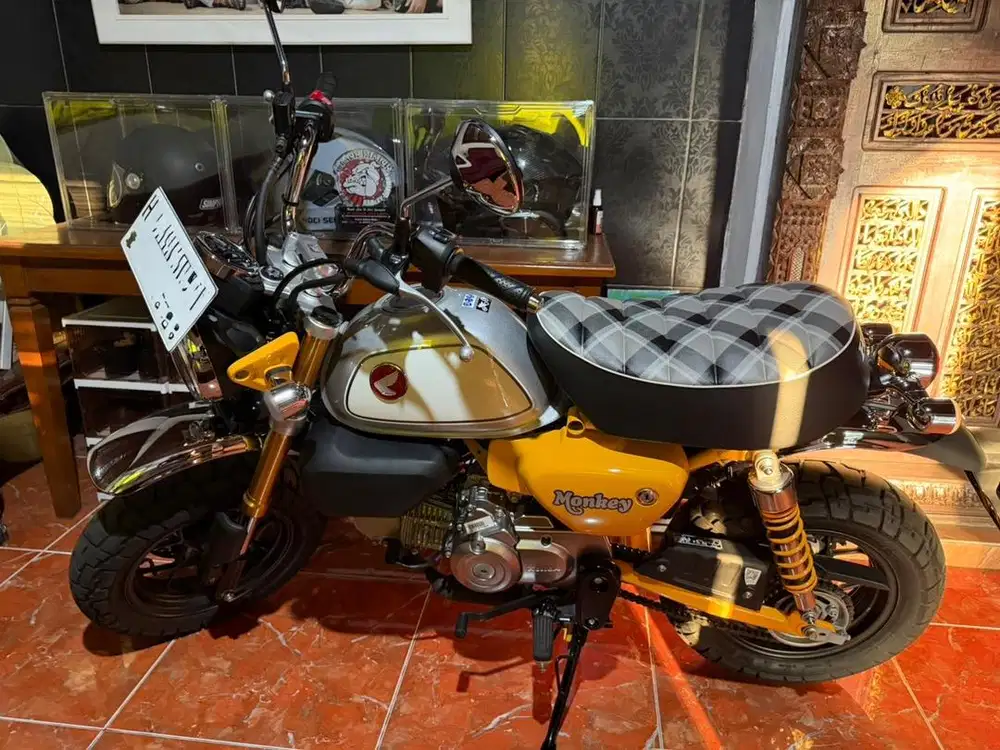 Honda monkey 125 yellow 2024 nik 2023