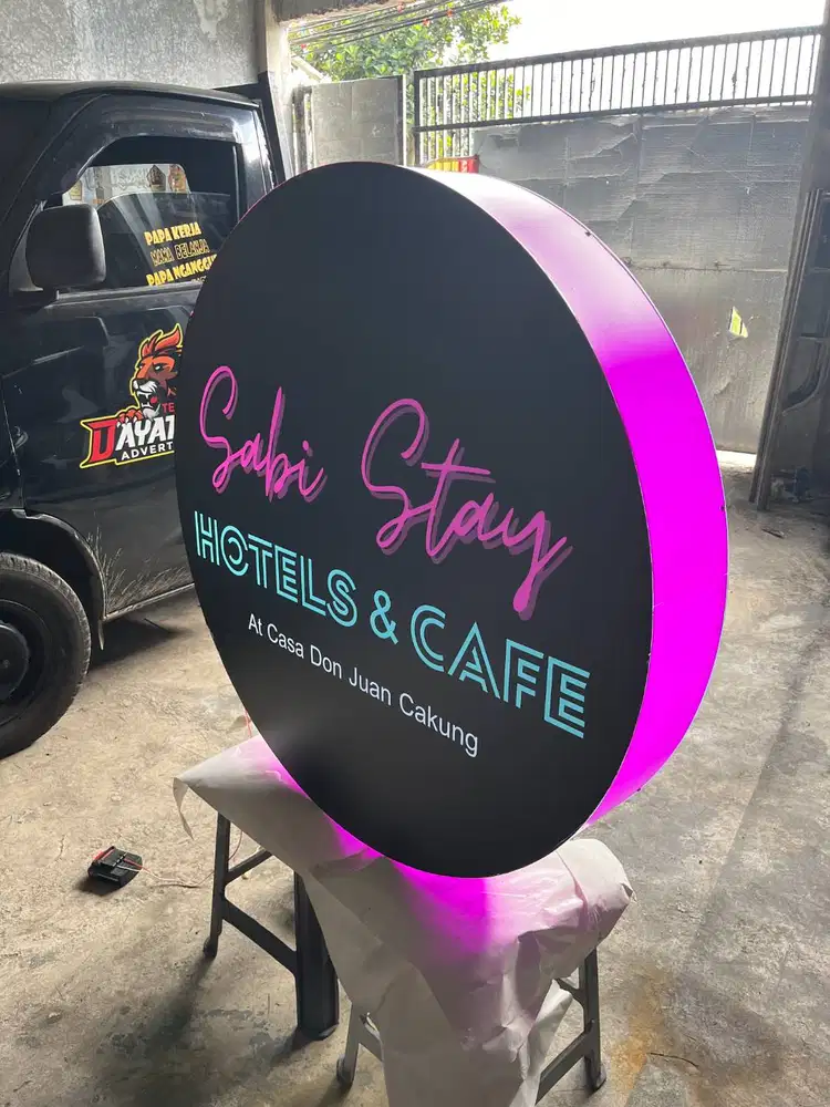 Signage Neon Box Bulat/ Huruf Timbul/ Papan Nama Outdoor