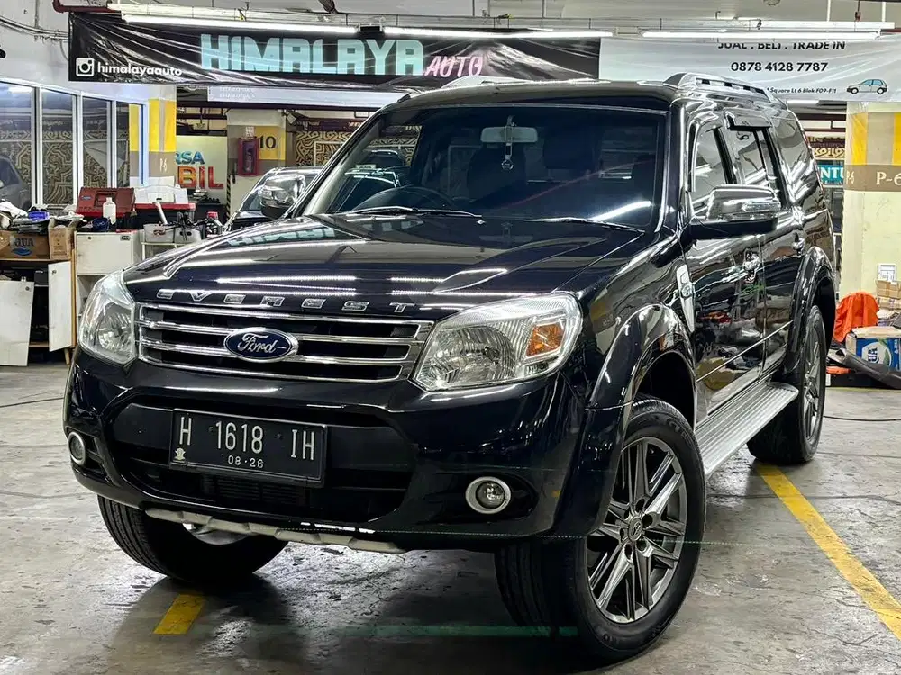 Ford Everest Limited 2014 AT Hitam