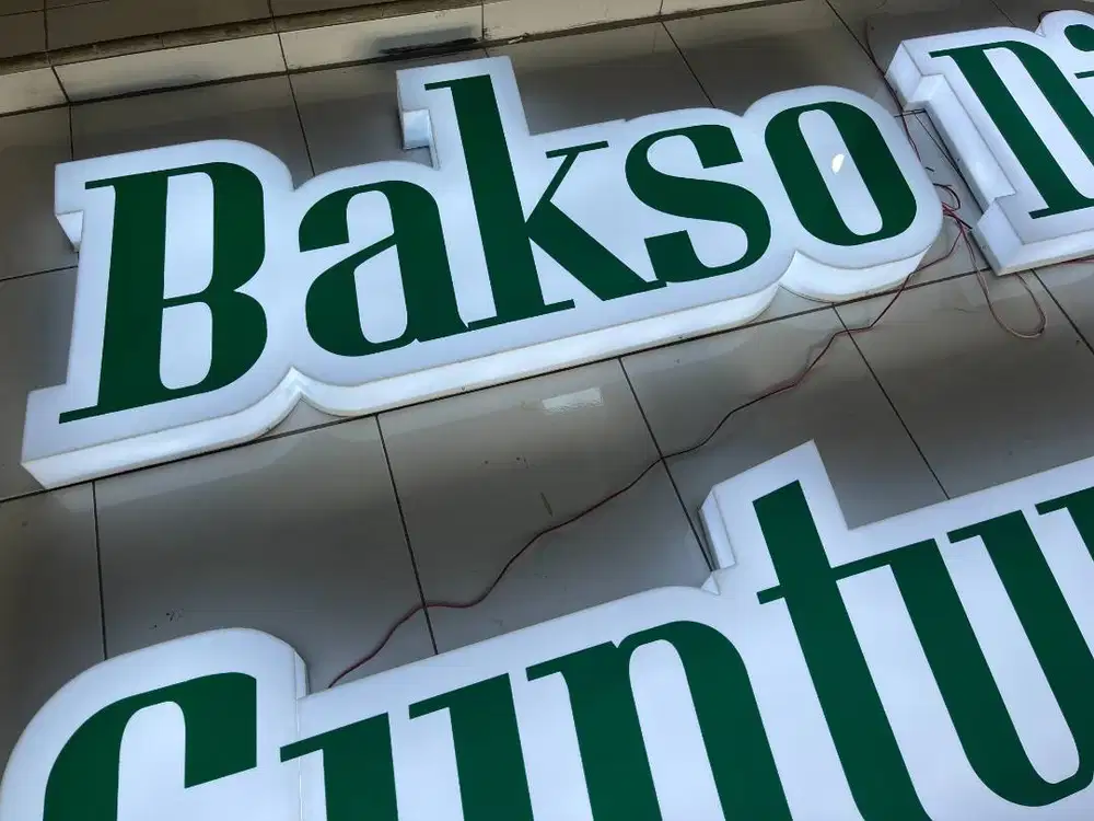 Papan Nama Usaha/ Huruf Timbul Akrilik/ Neon Box Outdoor