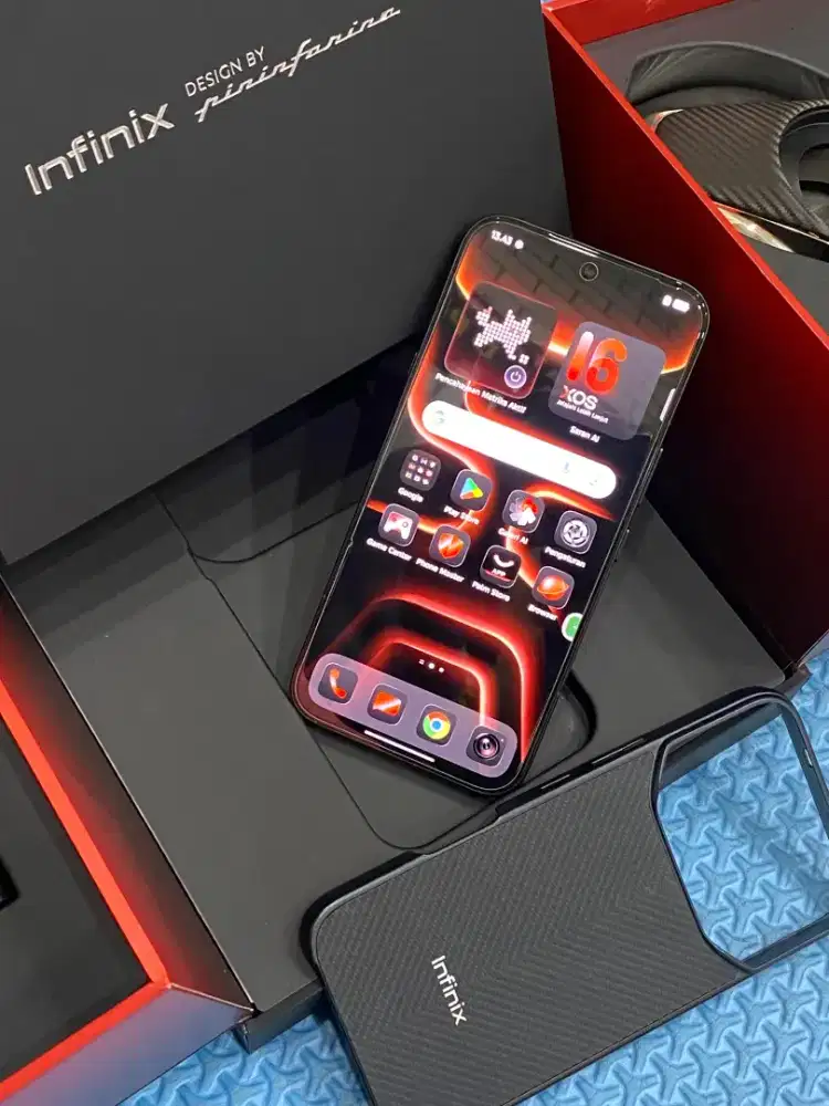 Handphone Infinix Note 60 Ultra 12 / 512 GB 5G
Design by Pirinfarina