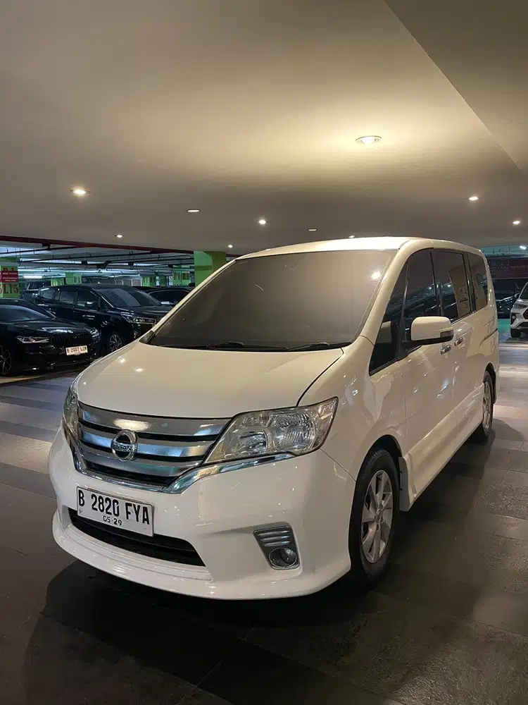 Nissan Serena Highway Star 2013