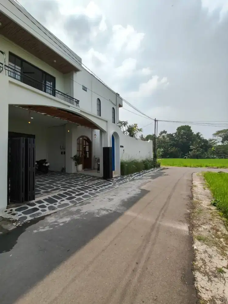 Jual Villa / Rumah Jalan Kaliurang Dekat UII