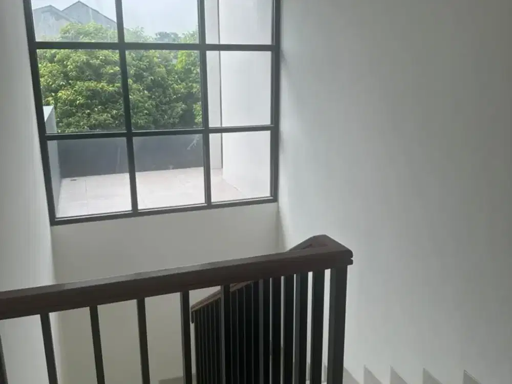 Dijual Rumah Baru Renov  Villa Melati Mas Serpong Bebas Banjir semi Furnish