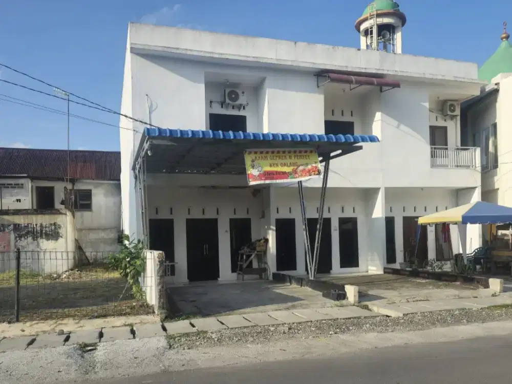RUMAH 2,5 LANTAI SIAP HUNI DI TENGAH KOTA MEDAN - JALAN BAMBU III