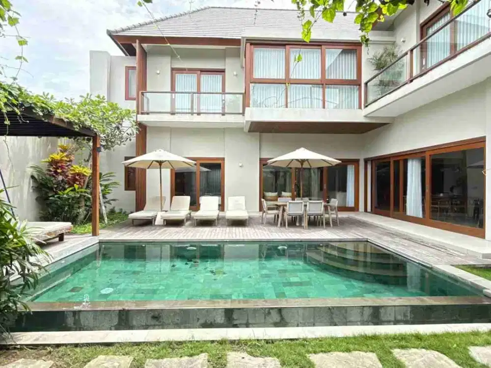 Villa Mewah Kontemporer Umalas Dekat Canggu dan Seminyak