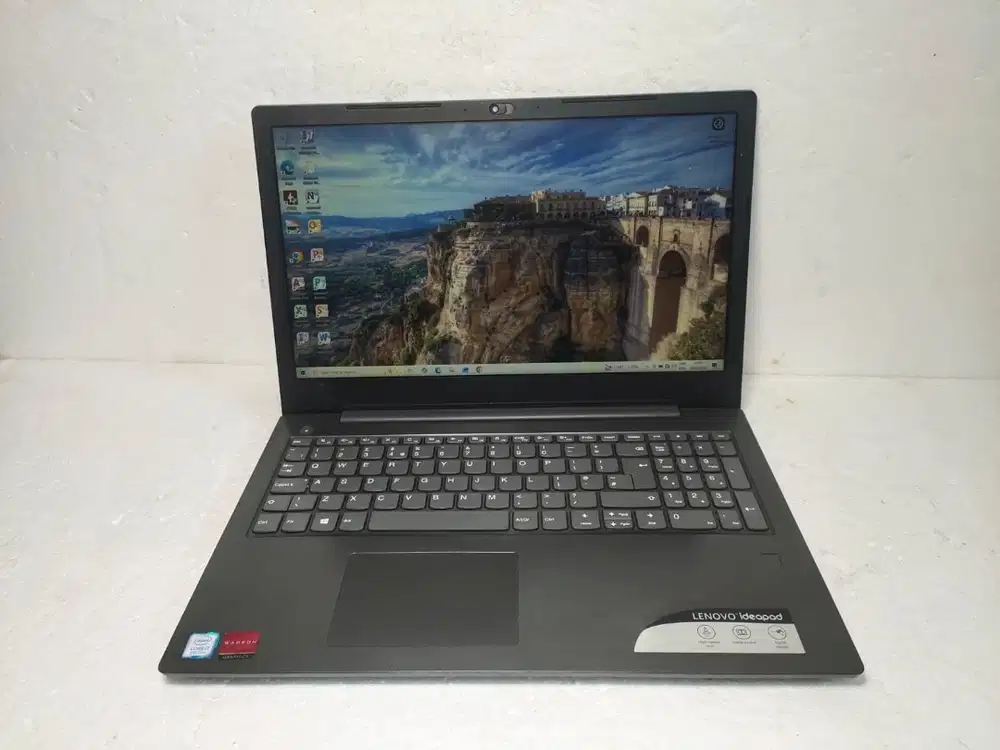 Lenovo V330-15IKB core i7-8550U Ram 8GB HDD 1TB bonus ssd 512GB B665