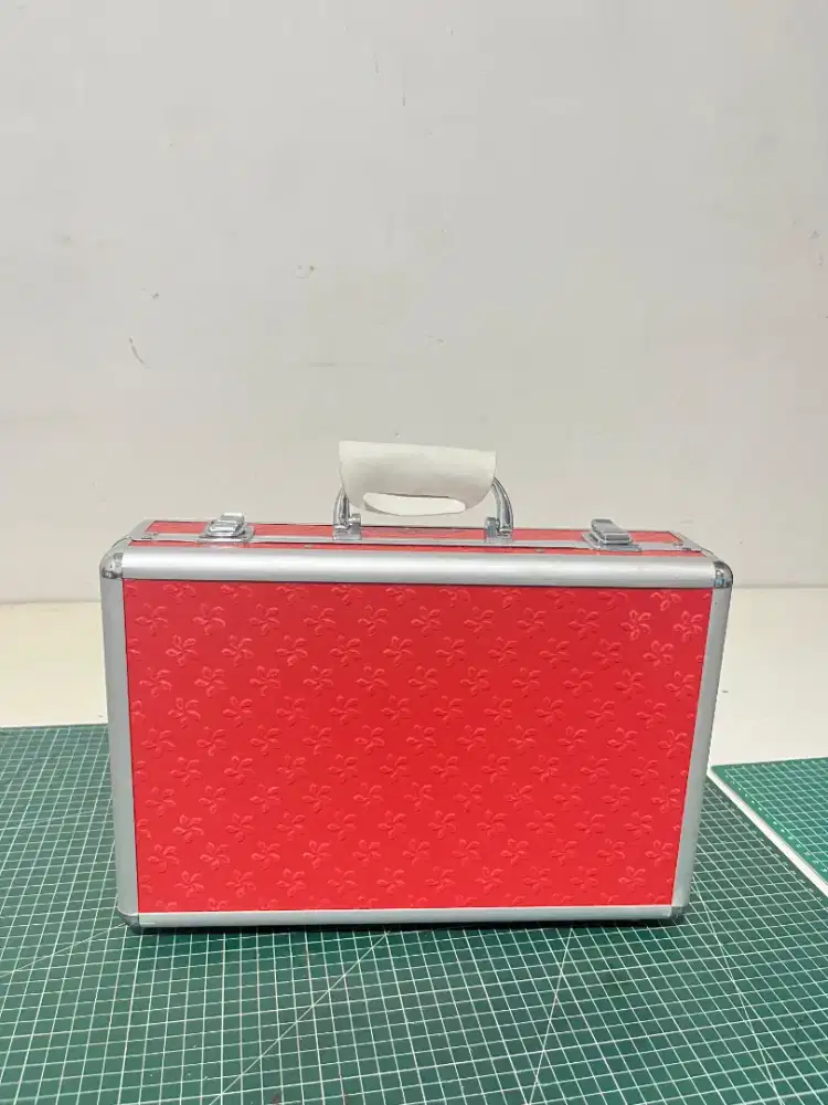 Tas makeup / koper makeup preloved