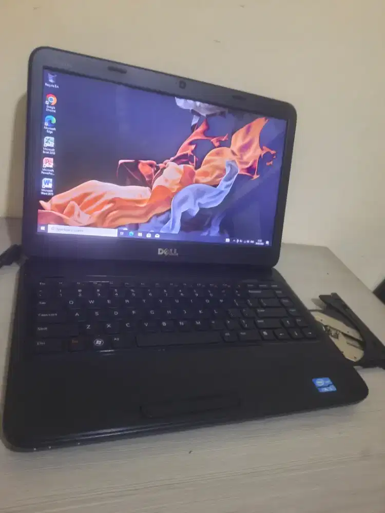 Laptop DELL Core i3 Jual Murah Ram 6gb, Hdd'320gb Min Batray aja CODan