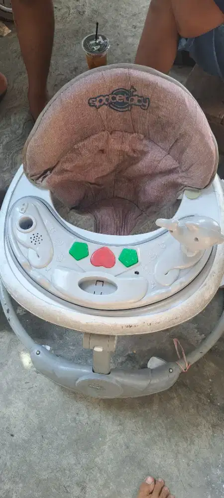 Baby walker merk space baby, dan Bouncer