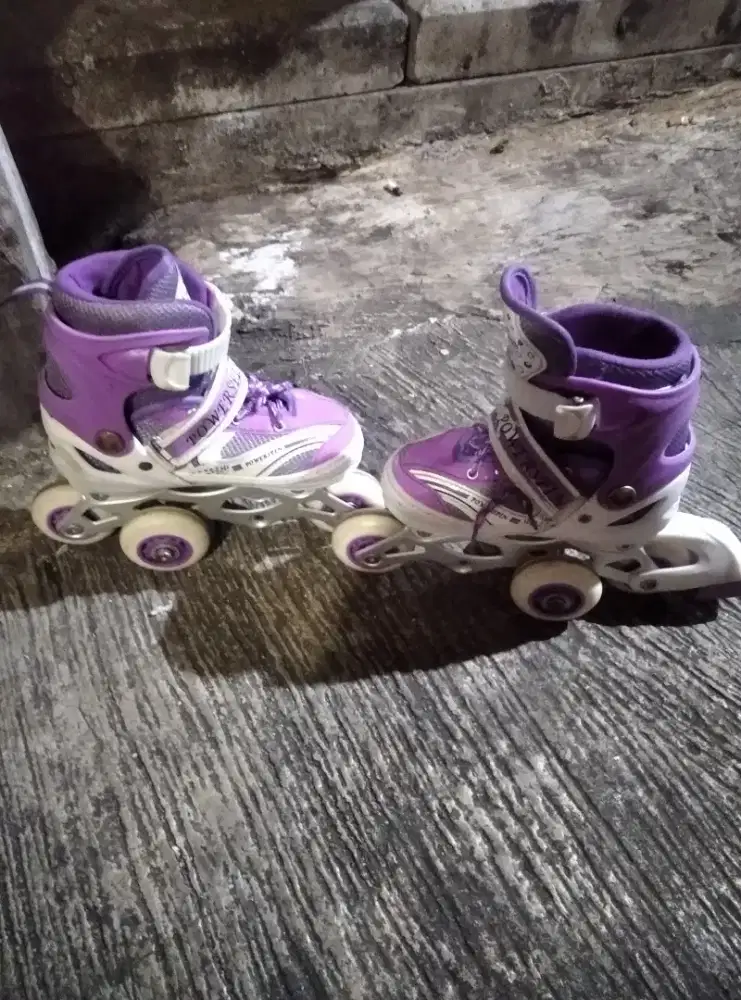 Sepatu roda anak