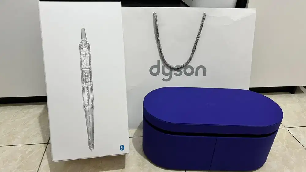 Dyson airwrap HS08 multi-styler and dryer
