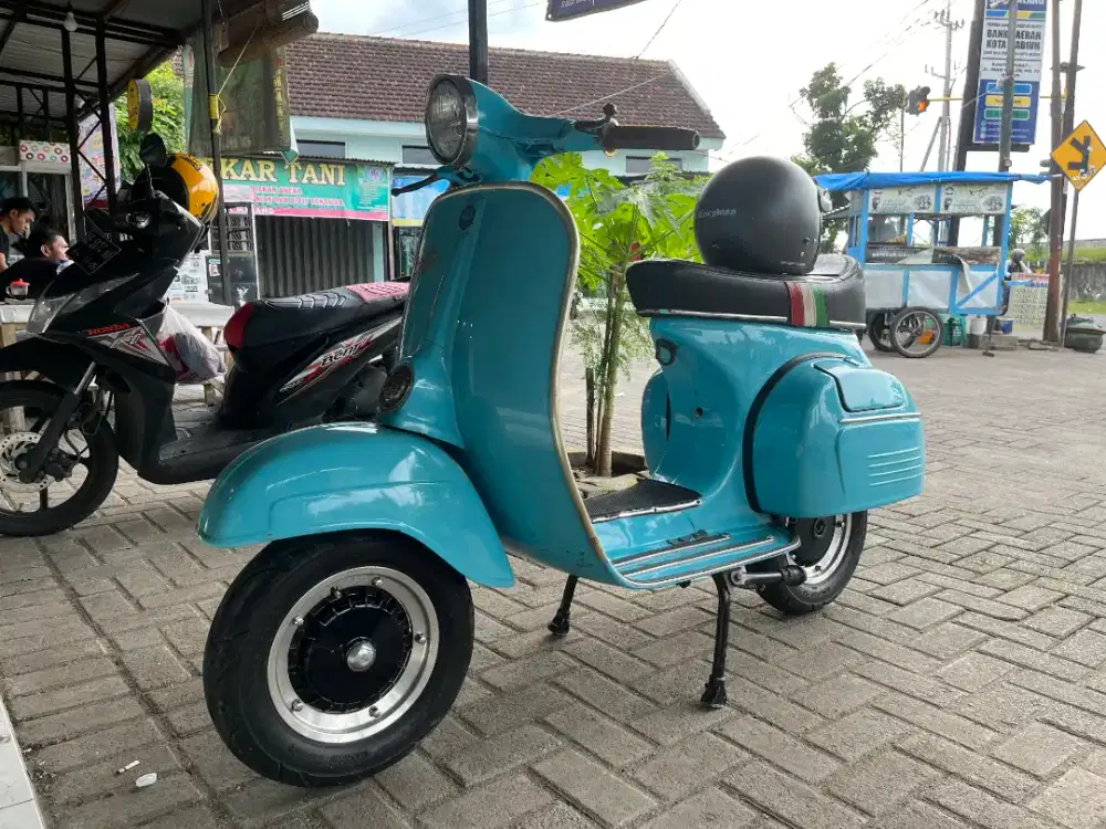 Vespa Super 150 Tahun 1976