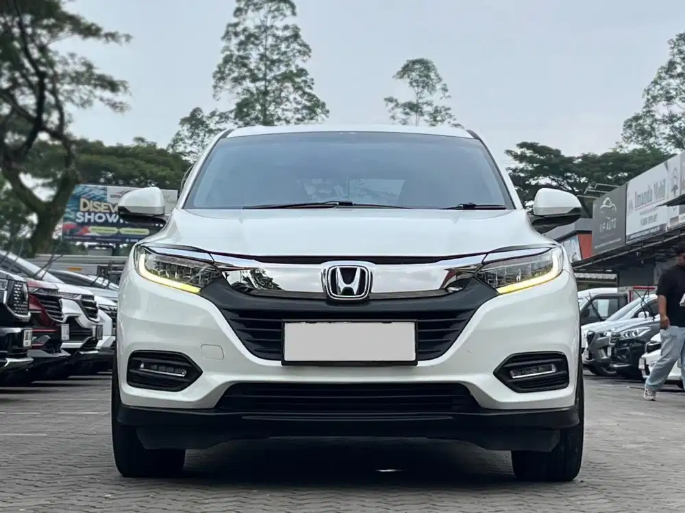 CIAMIK ‼️ HONDA HRV SE PLUS CVT 2021 PUTIH