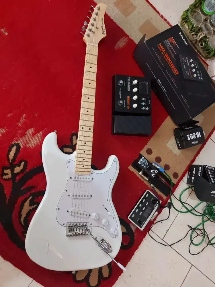 Stratocaster stronger with maple neck white body by kowe