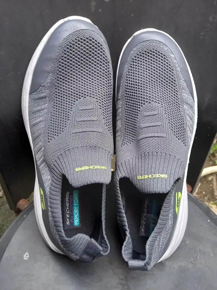 Slip on skechers size 45 / US 11