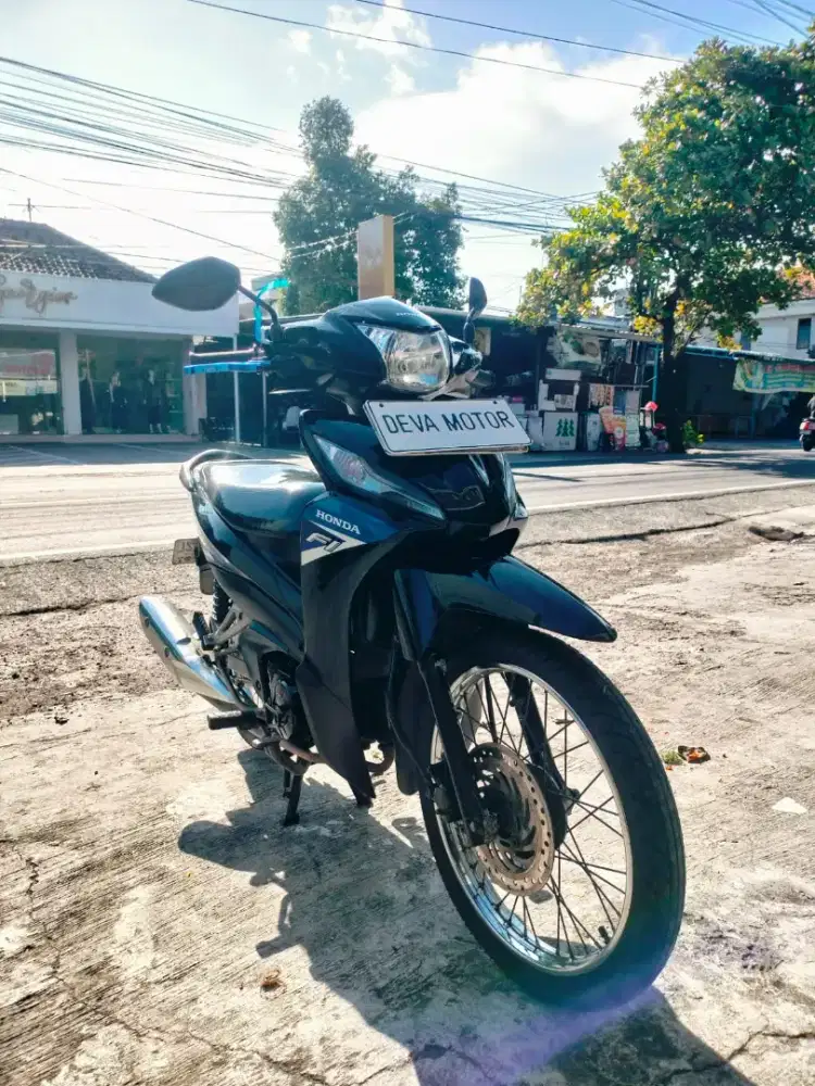 Revo 2022 hitam Deva motor