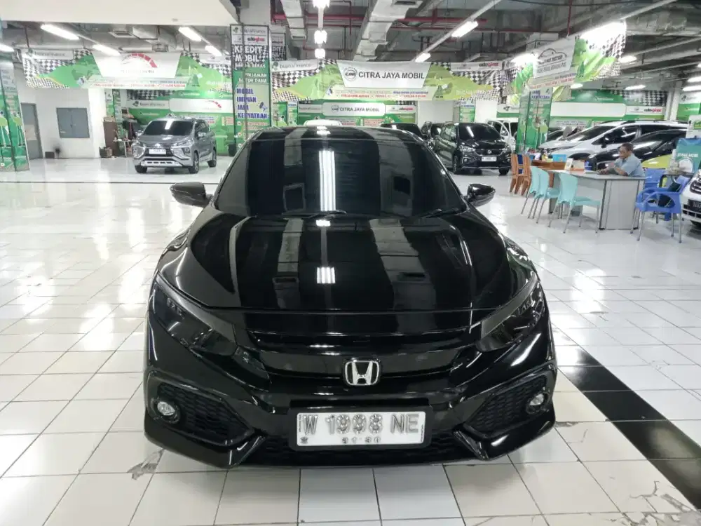 HONDA CIVIC E HATCHBACK CVT AT 2019 HITAM MUTIARA