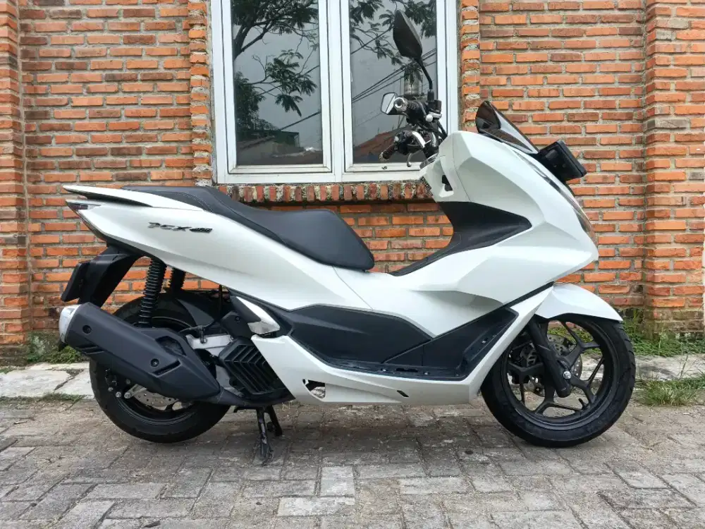 Honda PCX 160 CBS 2024 Km Low Mulus Pajak On Panjang