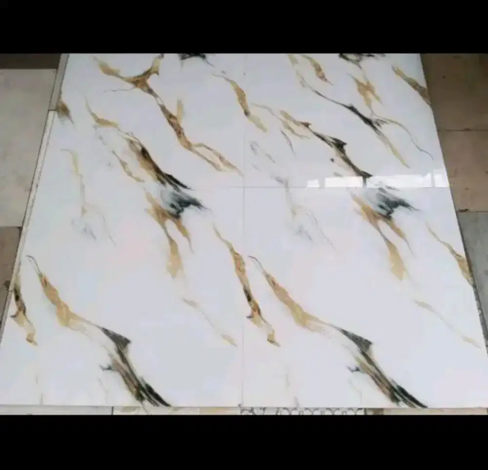 Granit UK 60x60 glosi