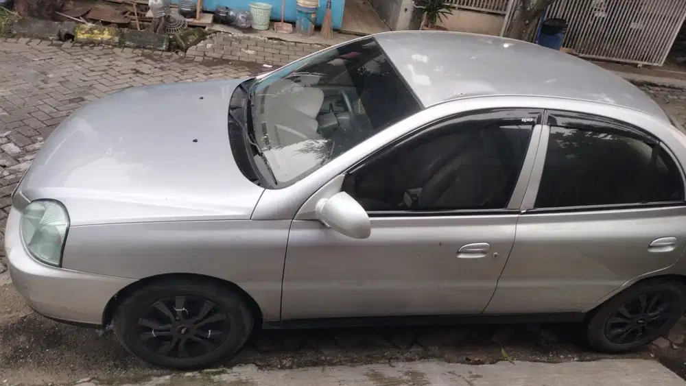 Kia Rio 2005 Bensin