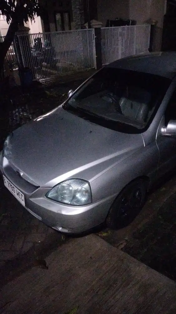 Kia Rio 2005 Bensin