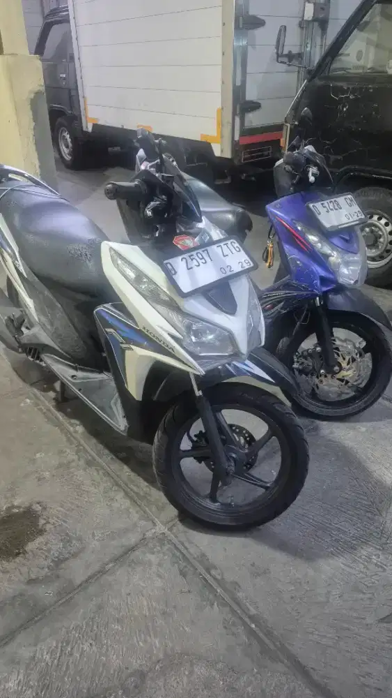 Jual honda vario 125 + yamaha mio soul 2009