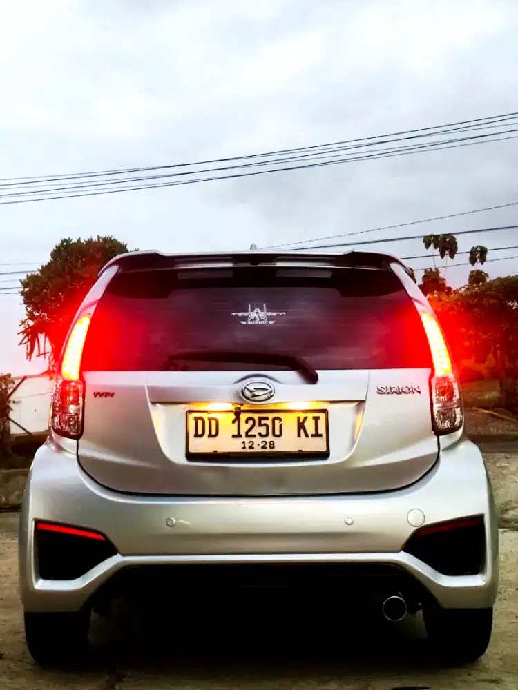 daihatsu sirion 2016