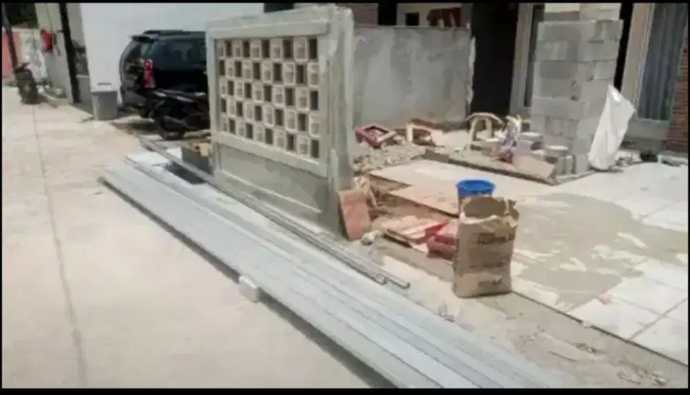 Tukang bangunan dan harian