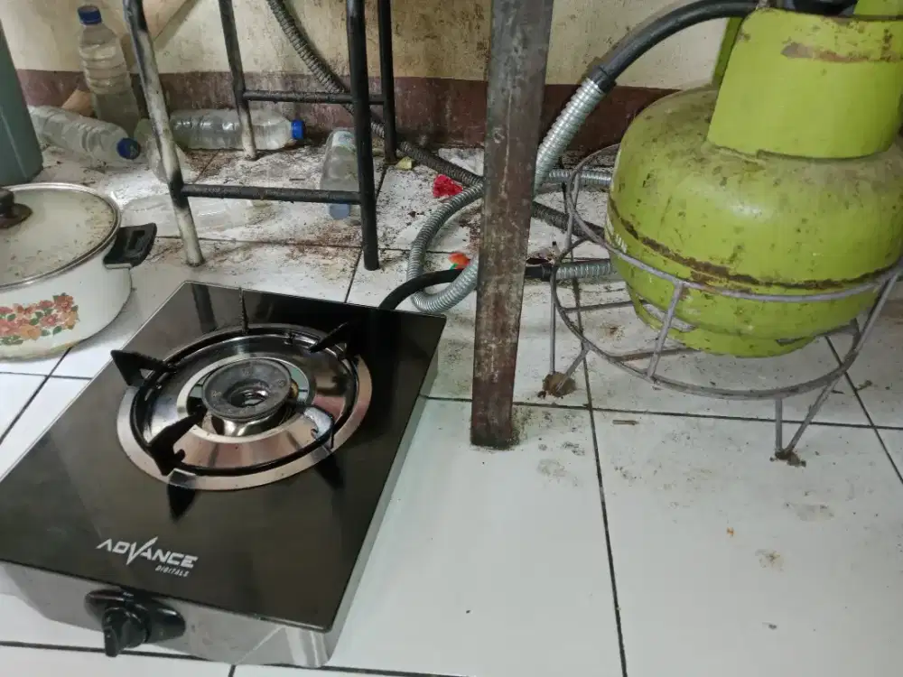 Dijual kompor Kaca Advance