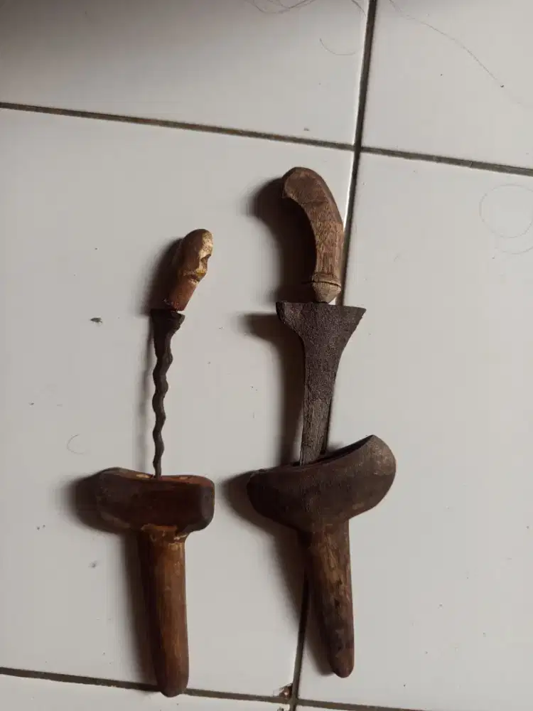 Kris sepuh pasangan