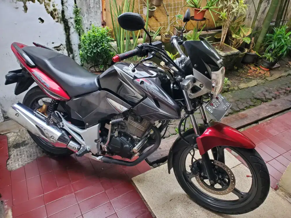 Honda Tiger Revo 2012 Merah Orisinil.